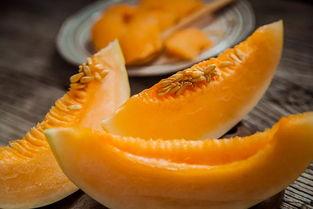 吃蜜瓜雪糕的视频,蜜瓜雪糕美味体验  第3张