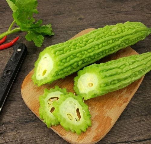 吃十月瓜的视频,视频带你领略秋季时令佳肴 第1张 吃十月瓜的视频,视频带你领略秋季时令佳肴 第1张