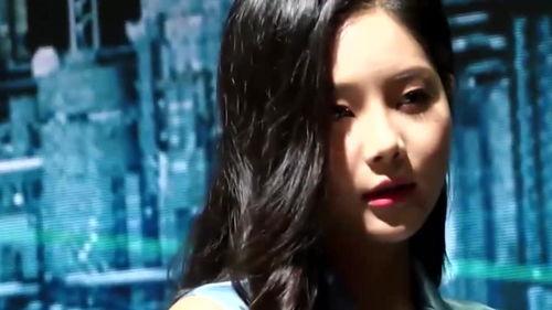 美女吸血鬼吃瓜视频,神秘魅力引网友热议  第2张