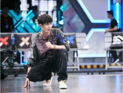 王一博街舞吃瓜男生视频,吃瓜男生现场解读舞技与魅力  第3张