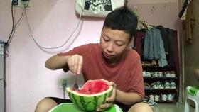 吃瓜拍视频被制止了,揭秘网络直播背后的法律边界