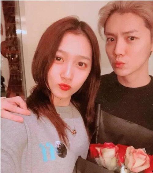 关晓彤吃瓜上热搜的视频,热搜榜上再添新话题  第3张